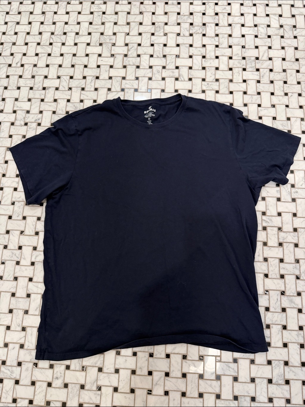 Bombas navy t shirt
